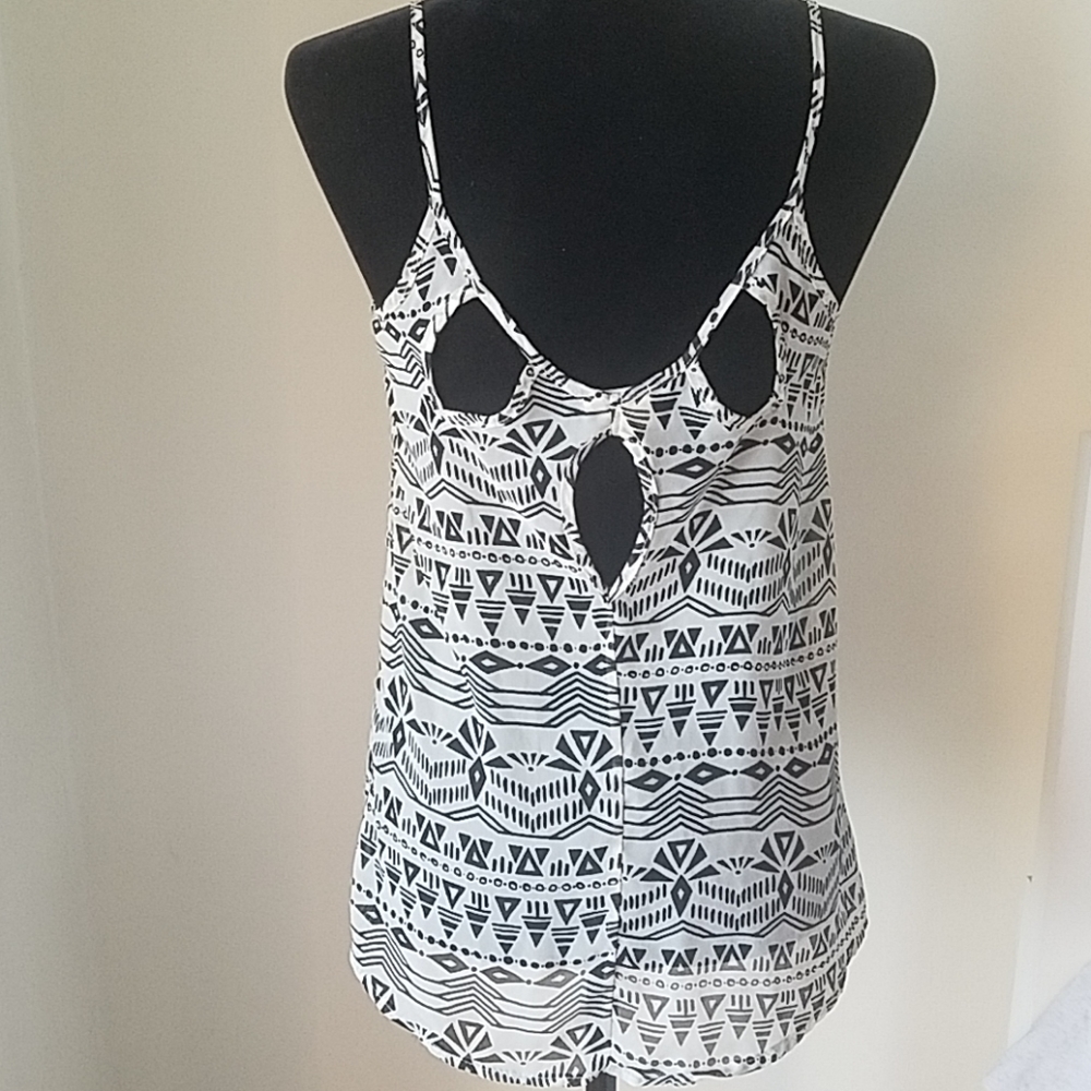 Aztec Tank - Picture 2 of 3